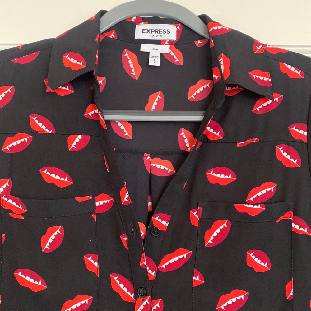 Express Vampire Lips Blouse